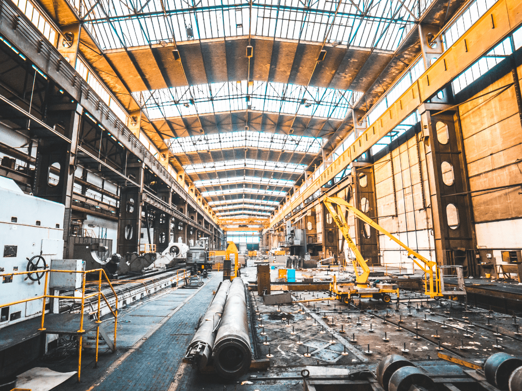 Nettoyage des déversements d'huile industrielle : Techniques, défis et solutions
